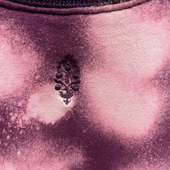 Free People Movement Purple and Pink Tie-Dye Sweatshirt Oversized Pockets EUC - Picture 3 of 5